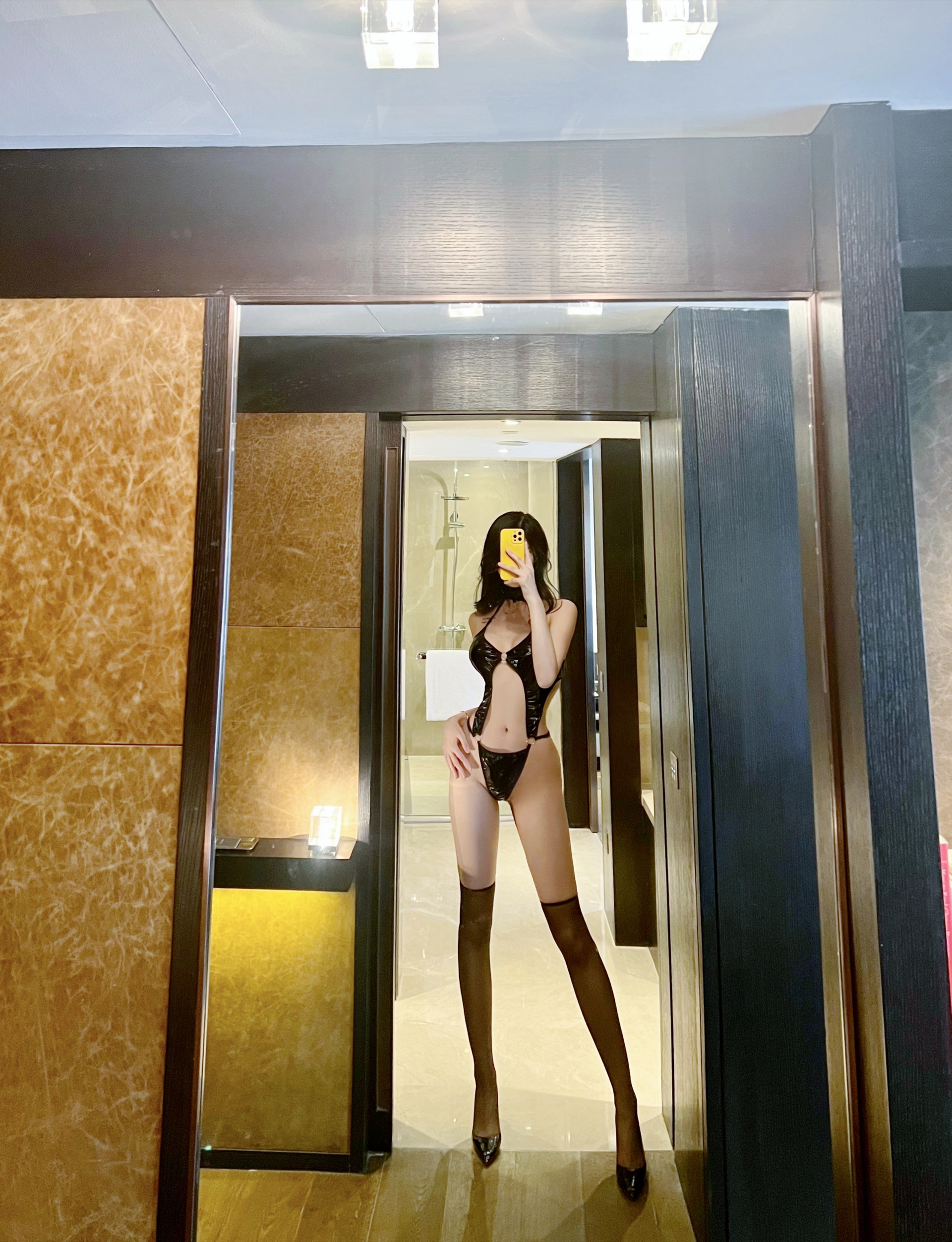 039.葛征GEZHENG – 红底高跟 1